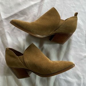 Marc Fisher LTD | Chelsea Suede Booties